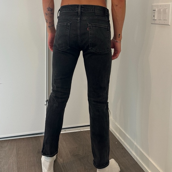 Levi Jeans - Picture 2 of 4